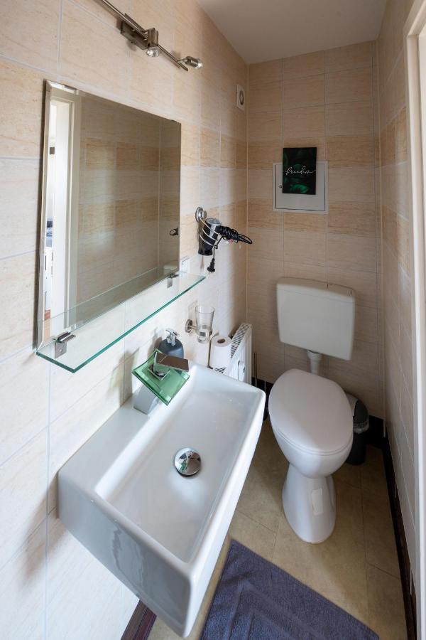 Full House Studios - Ls69 Apartments Halle  Екстер'єр фото